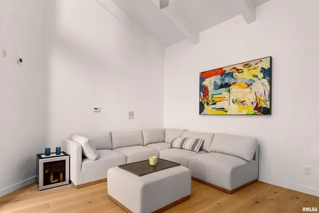 $1,050,000 | 4119 North Grandview Drive, Peoria, IL 61611