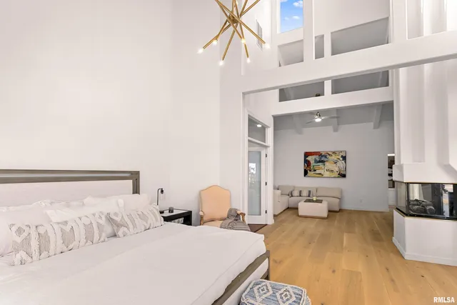 $1,050,000 | 4119 North Grandview Drive, Peoria, IL 61611