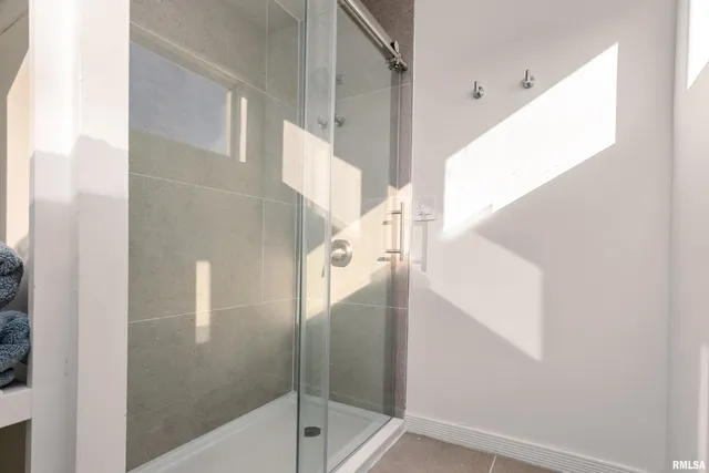 $1,050,000 | 4119 North Grandview Drive, Peoria, IL 61611