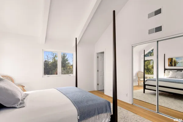 $995,000 | 4119 North Grandview Drive, Peoria, IL 61611