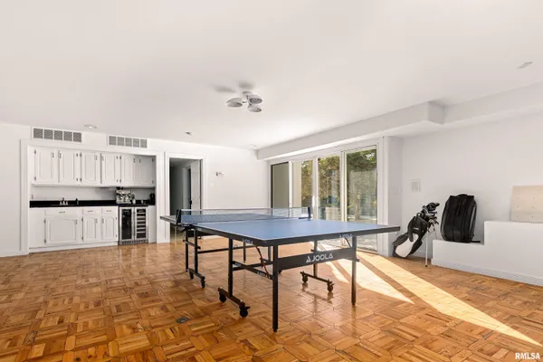 $995,000 | 4119 North Grandview Drive, Peoria, IL 61611