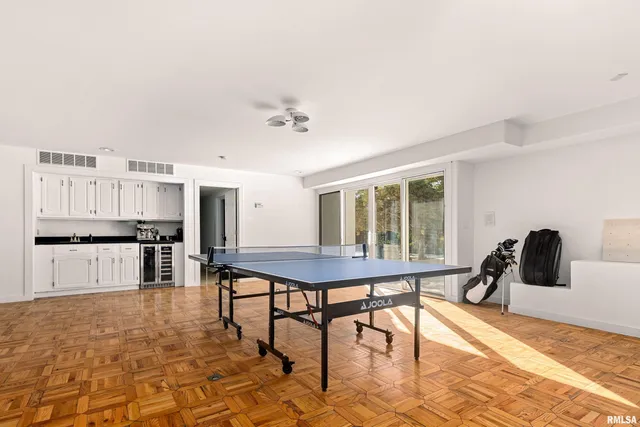 $1,050,000 | 4119 North Grandview Drive, Peoria, IL 61611