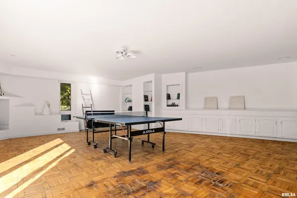 $995,000 | 4119 North Grandview Drive, Peoria, IL 61611