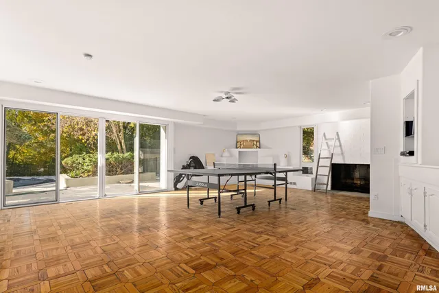 $1,050,000 | 4119 North Grandview Drive, Peoria, IL 61611