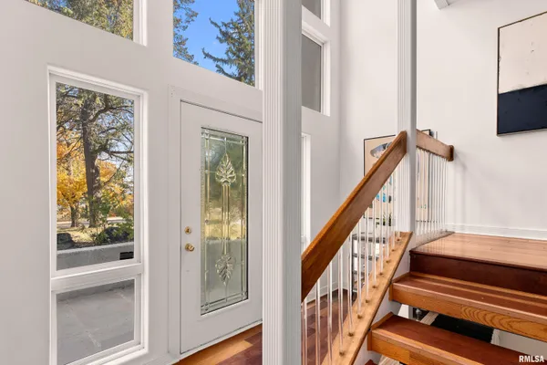 $995,000 | 4119 North Grandview Drive, Peoria, IL 61611