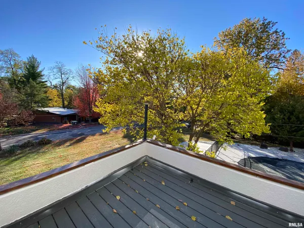 $995,000 | 4119 North Grandview Drive, Peoria, IL 61611