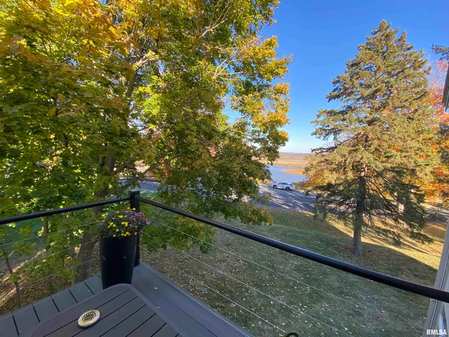 $1,050,000 | 4119 North Grandview Drive, Peoria, IL 61611