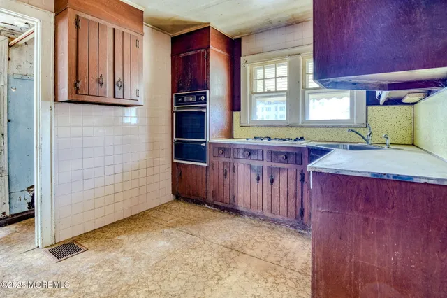 $800,000 | 1206 Bergh Street, Asbury Park, NJ 07712