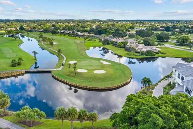 $590,000 | 5143 Southeast Club Way, Stuart, FL 34997