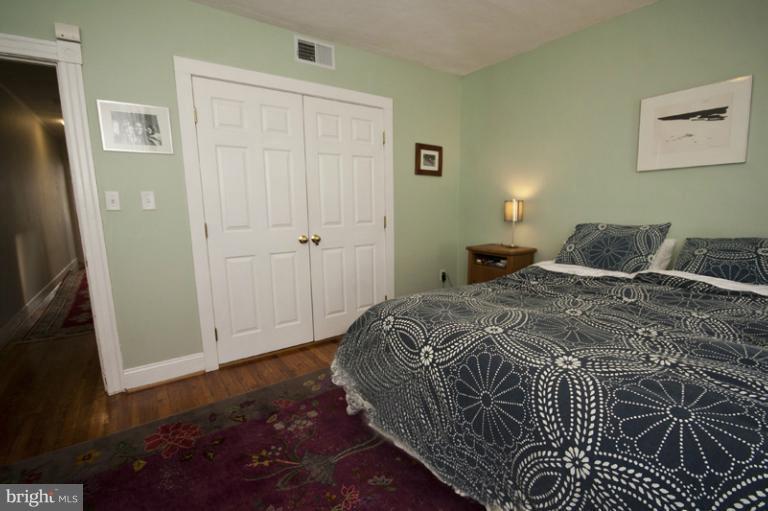 Bedroom (Master)