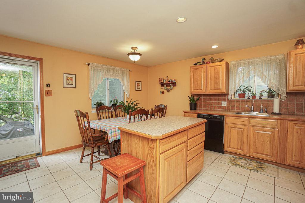 607 4th Avenue Lindenwold, NJ 08021 - Photo 3 of 32 Gallery Image 3