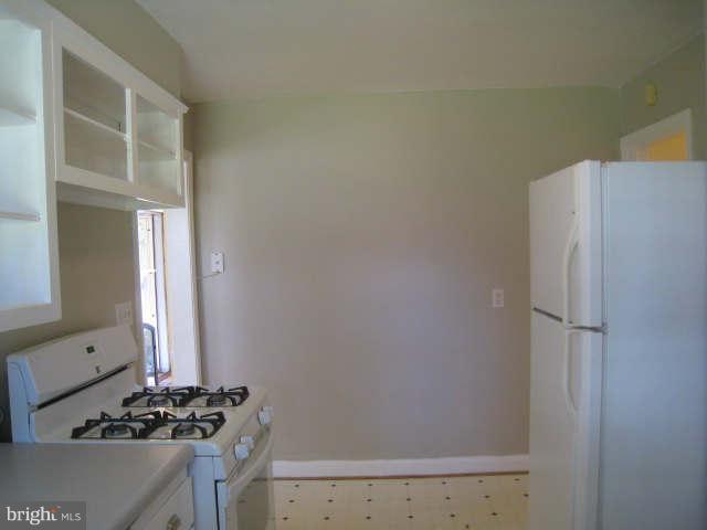 5905 Walton Road Bethesda, MD 20817 - Photo 14 of 30 Kitchen