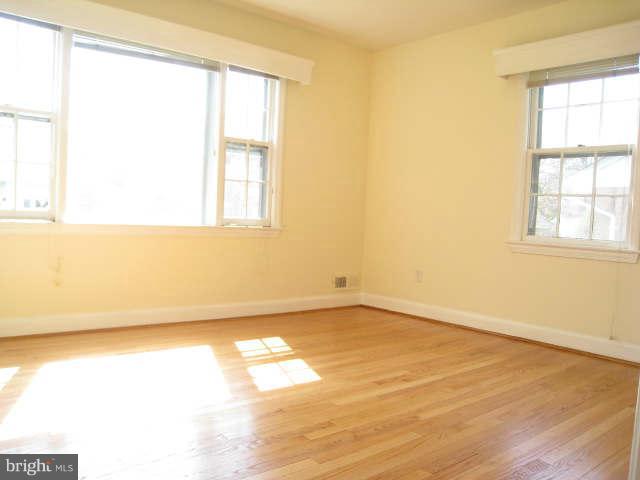 5905 Walton Road Bethesda, MD 20817 - Photo 17 of 30 Bedroom #1