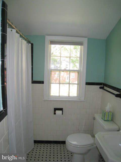 5905 Walton Road Bethesda, MD 20817 - Photo 30 of 30 Bath - Upper Level Full Bath