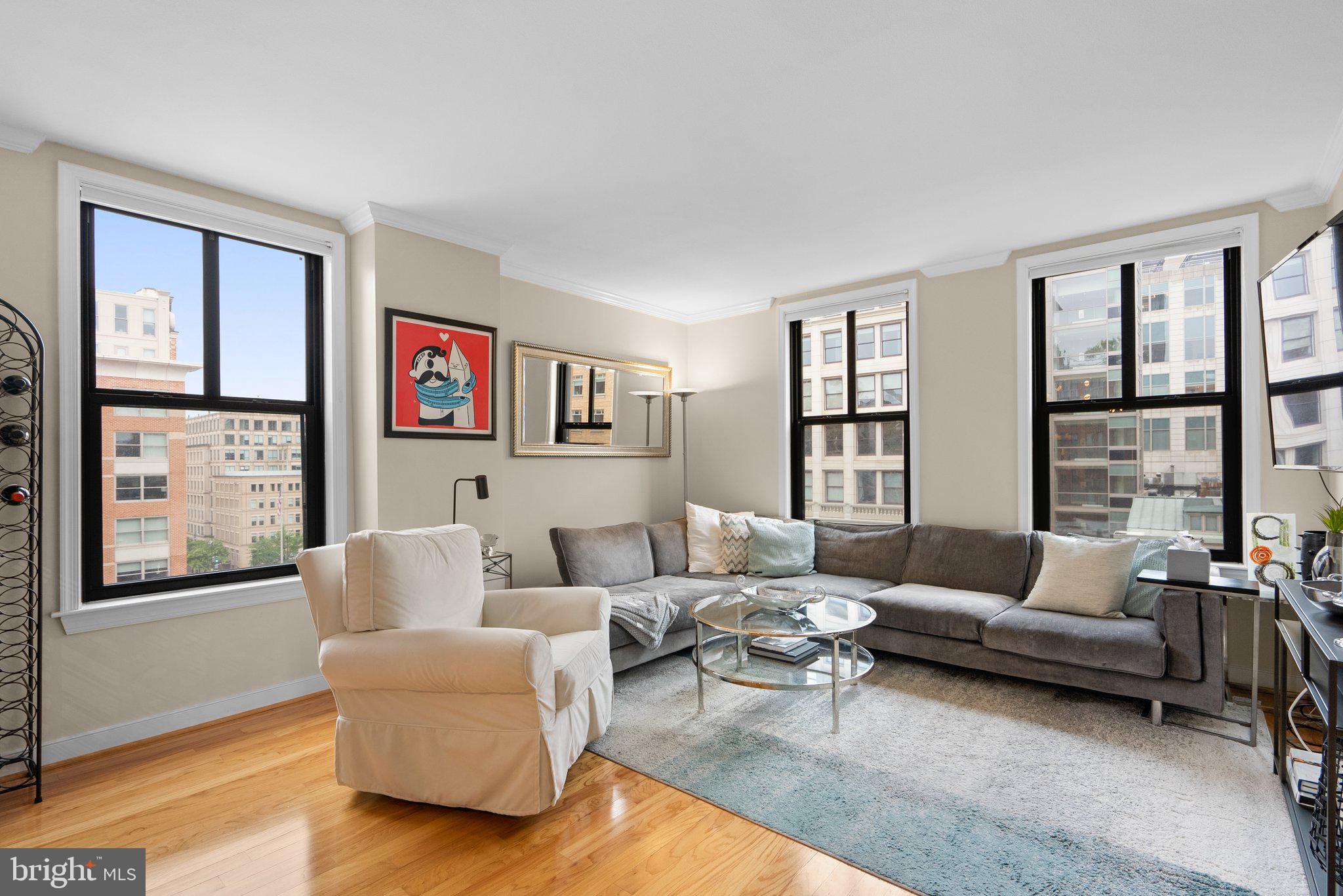 616 E Street Northwest, Unit 818 Washington, DC 20004 - Photo 12 of 40 Living Area