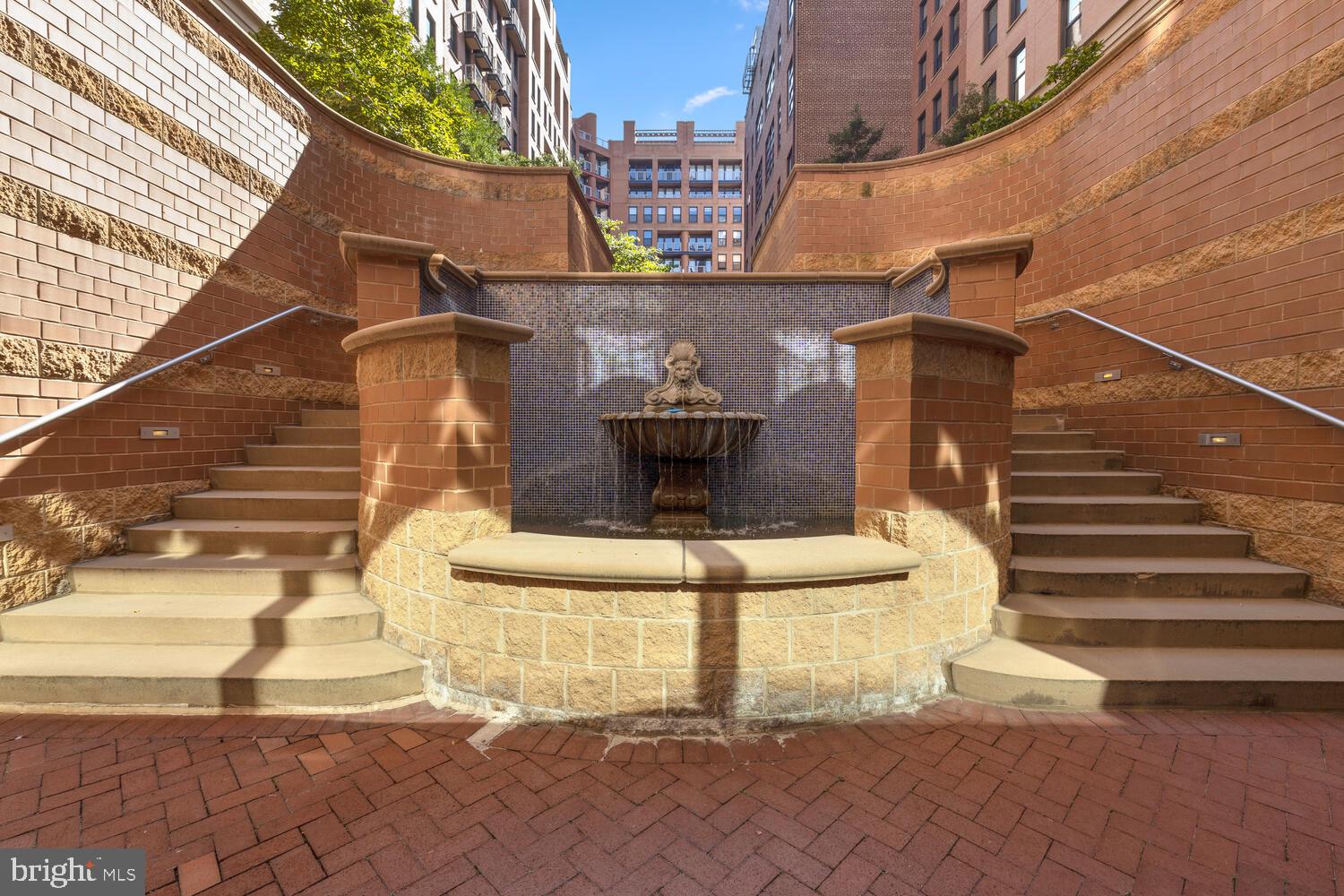 616 E Street Northwest, Unit 818 Washington, DC 20004 - Photo 38 of 40