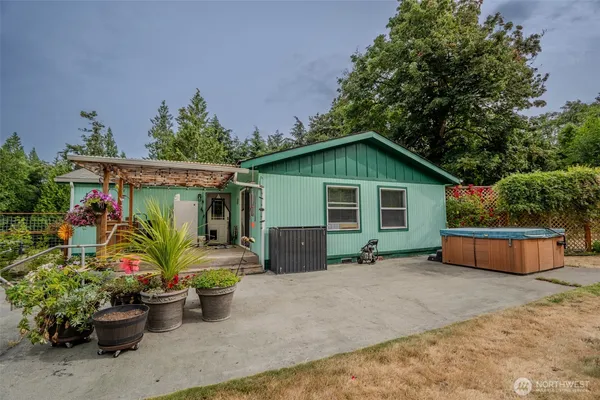 $945,000 | 561 Cedar Hill Road, Orcas Island, WA 98245