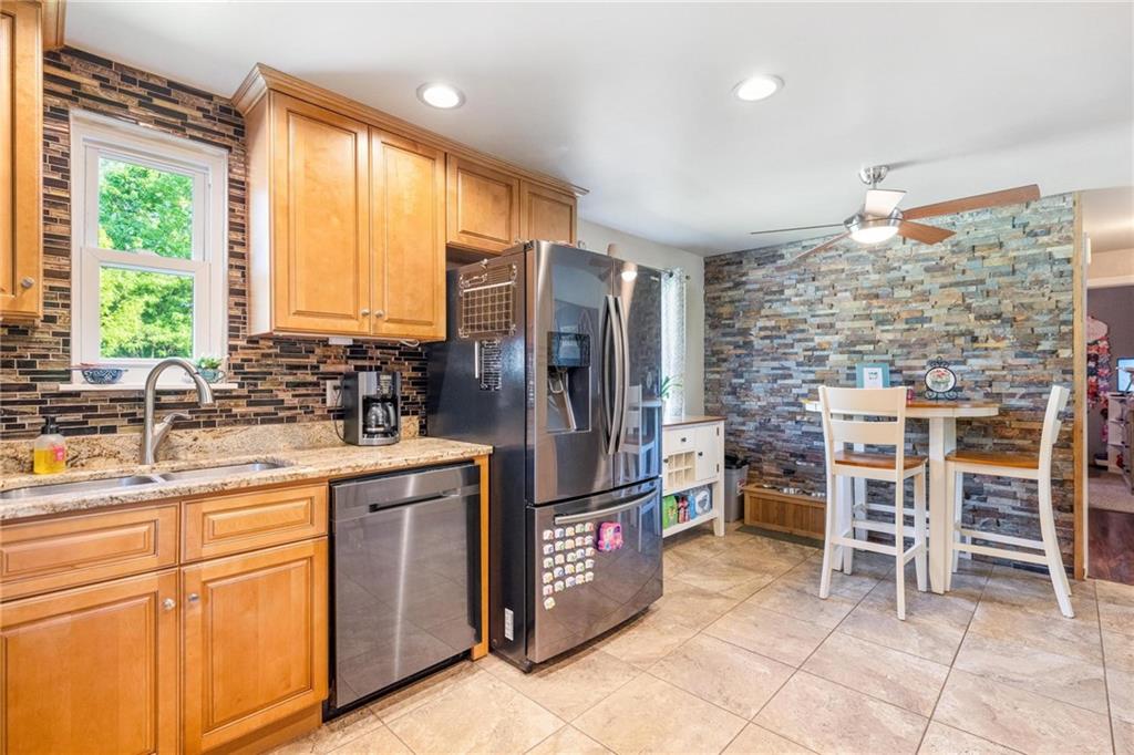 570 River Ridge Road McKeesport, PA 15133 - Photo 7 of 22 Gallery Image 7