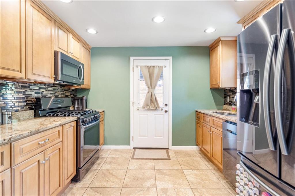 570 River Ridge Road McKeesport, PA 15133 - Photo 8 of 22 Gallery Image 8