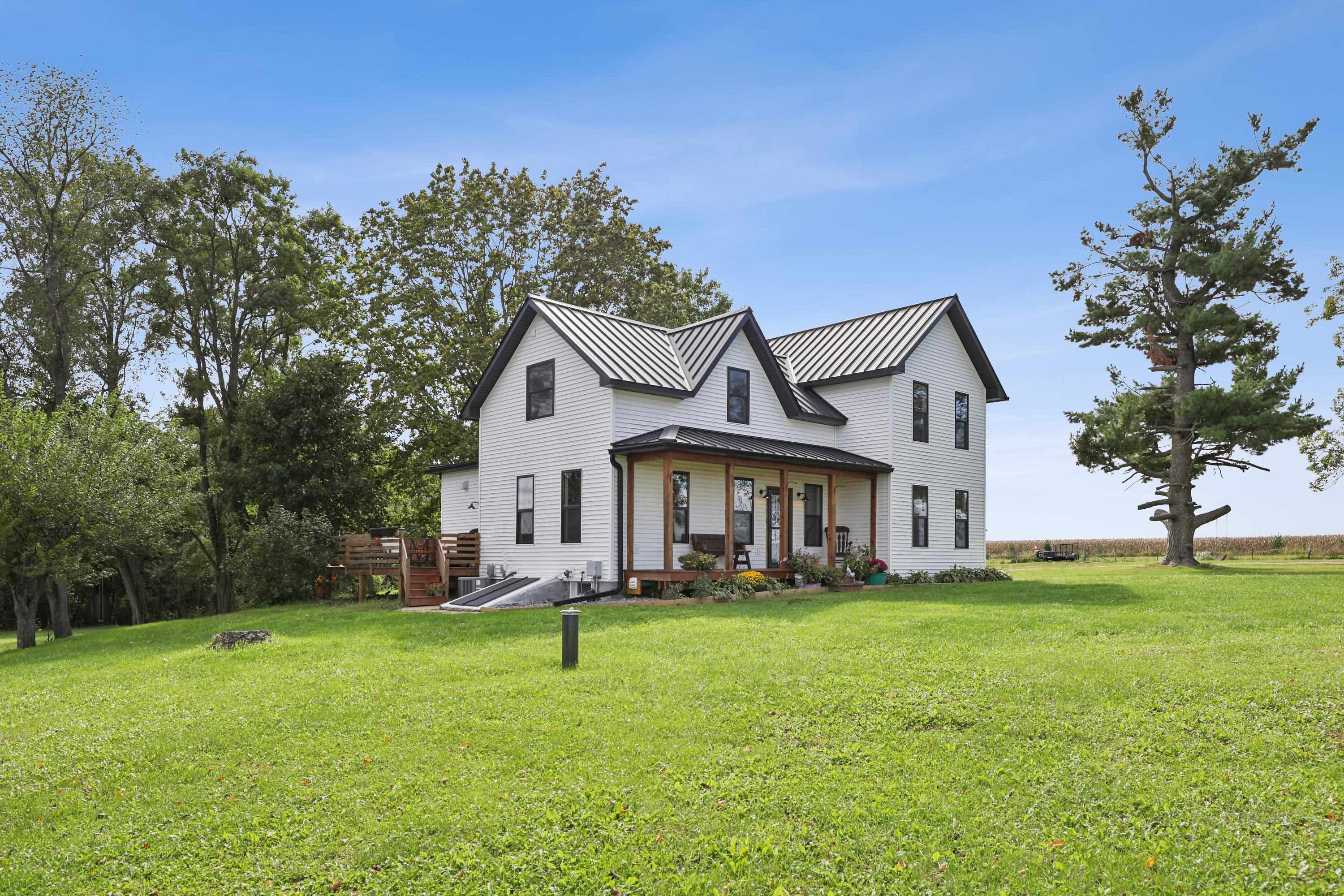 E4915 Herritz Road Reedsburg, WI 53959 - Photo 6 of 81 Gallery Image 6