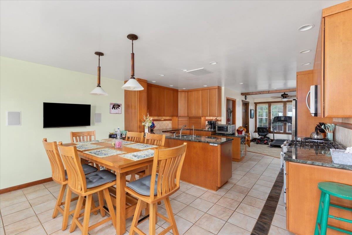 209 Park Ridge Court Front Royal, VA 22630 - Photo 11 of 59 a view of a dining room with furniture