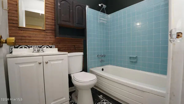 $1,500 | 1008 Hendricks Avenue, Jacksonville, NC 28540