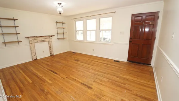 $1,500 | 1008 Hendricks Avenue, Jacksonville, NC 28540