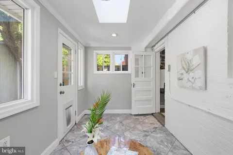 $725,000 | 29 Mt Vernon Avenue, Alexandria, VA 22301