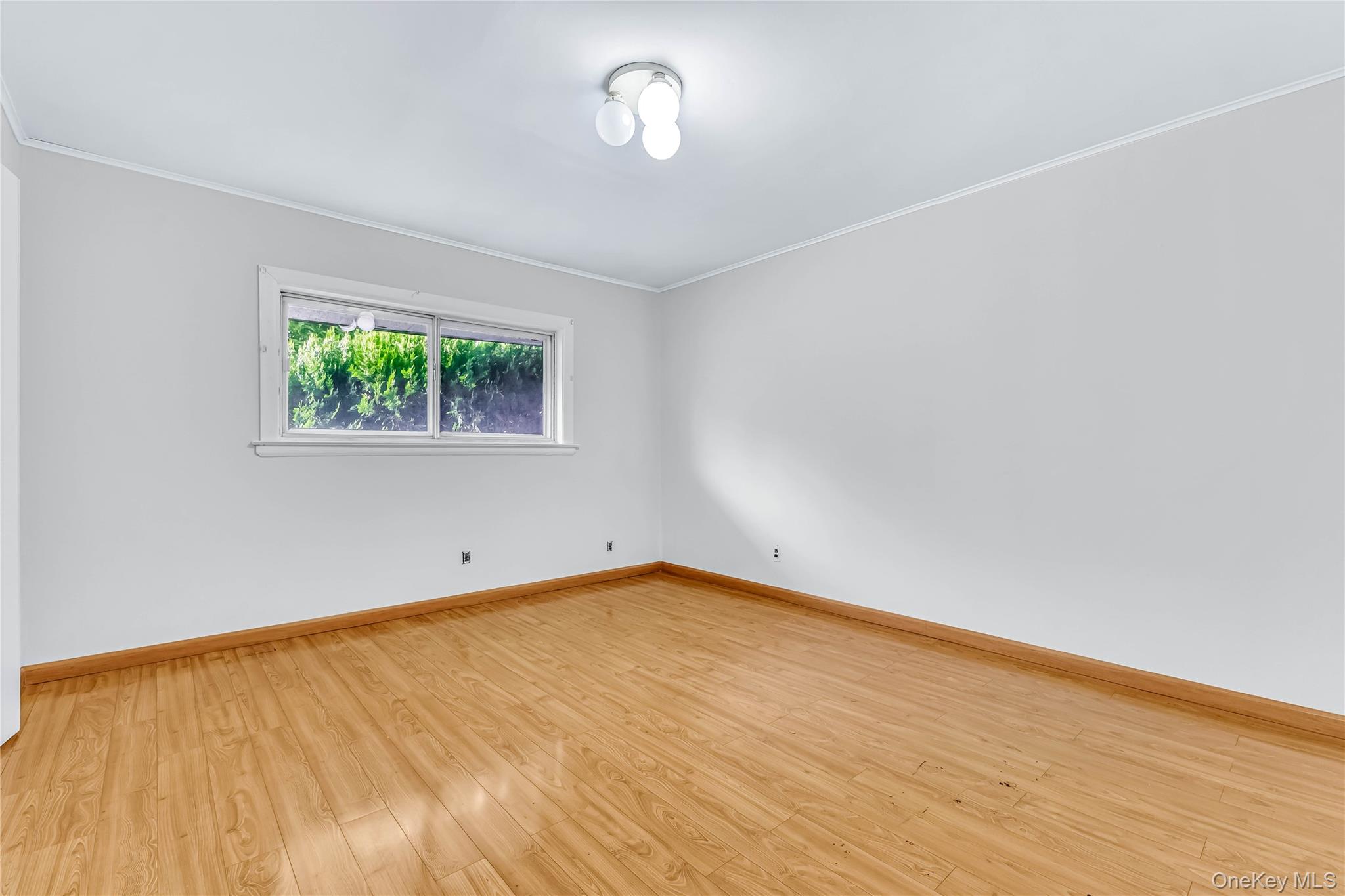 1501 Howell Road Valley Stream, NY 11580 - Photo 12 of 44