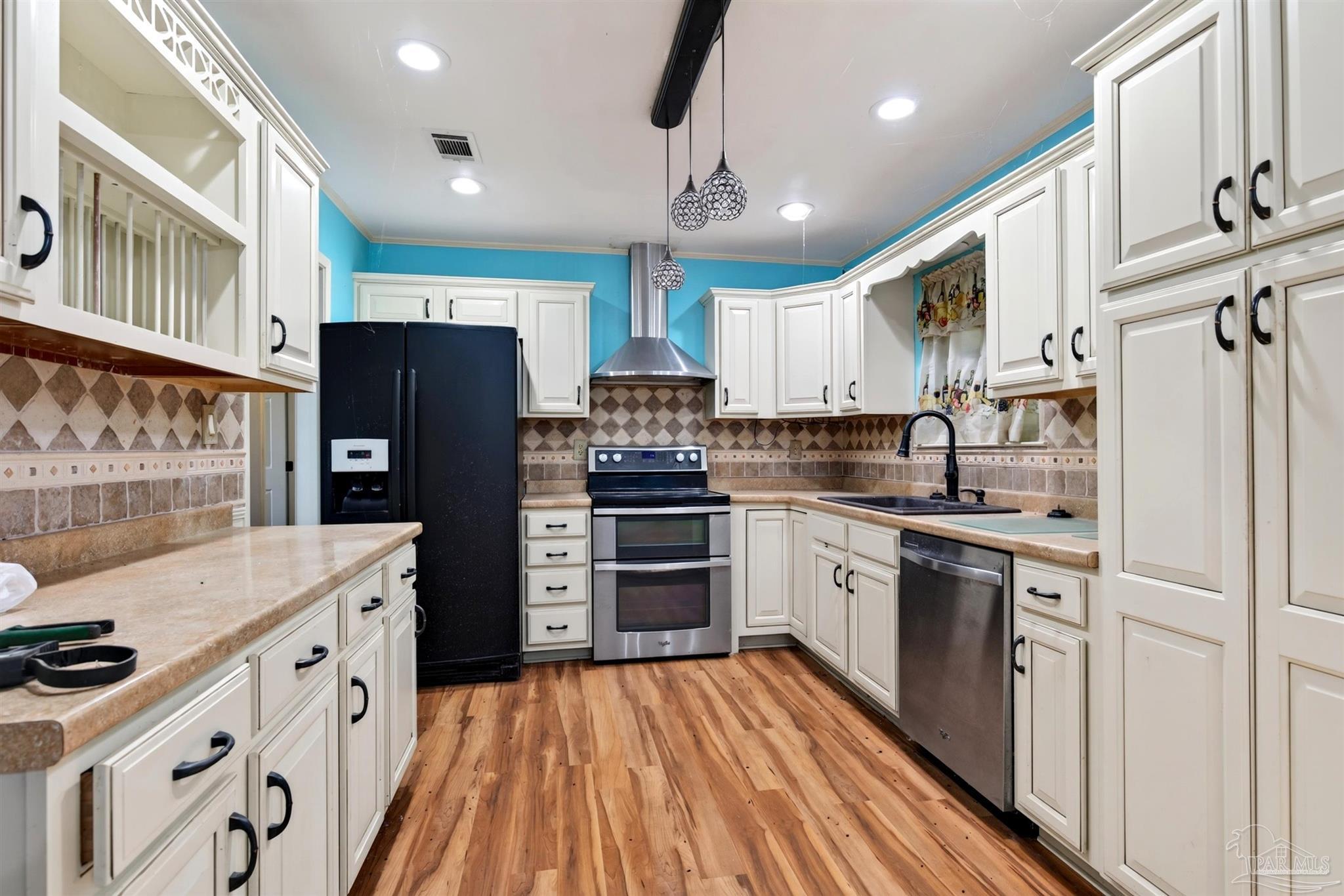 7085 Frank Reeder Road Pensacola, FL 32526 - Photo 11 of 43 Gallery Image 11