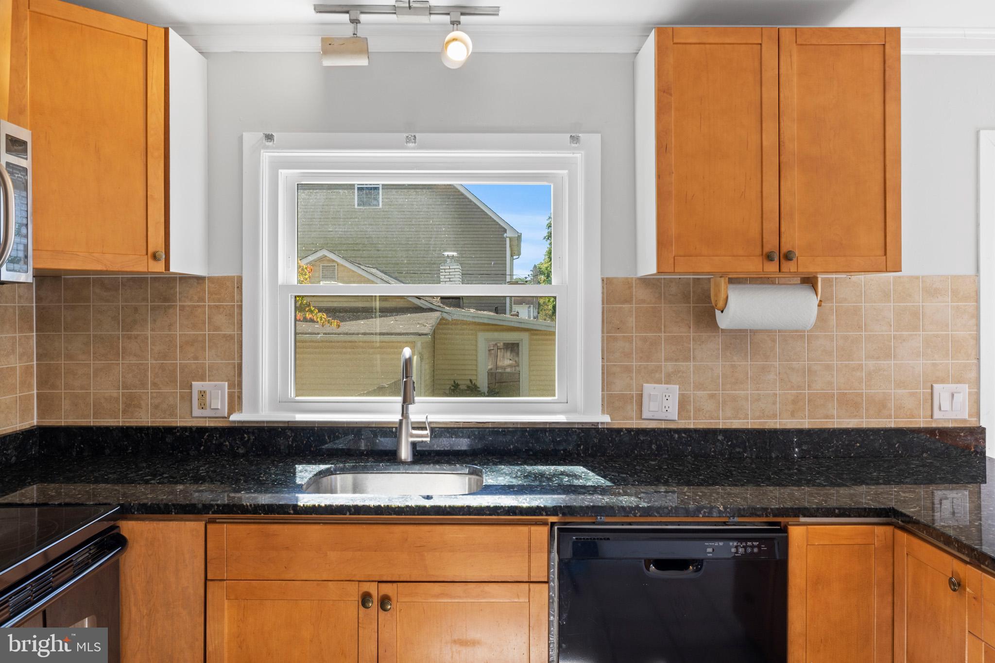 1602 Hilltop Road Edgewater, MD 21037 - Photo 8 of 31