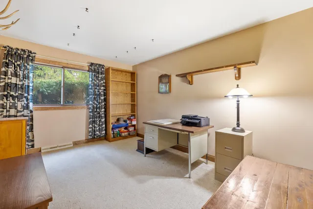 $399,500 | 1001 West Fairfield Court, Glendale, WI 53217