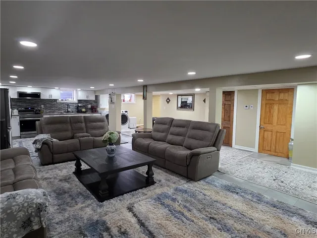 $429,999 | 140 Cross Street, Whitestown, NY 13495