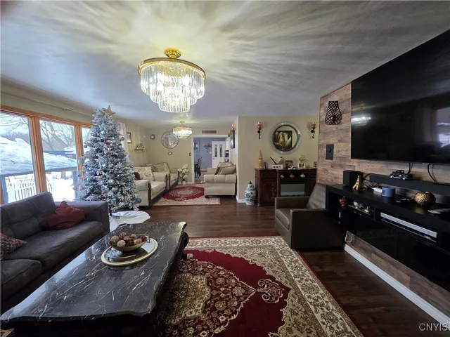 $429,999 | 140 Cross Street, Whitestown, NY 13495