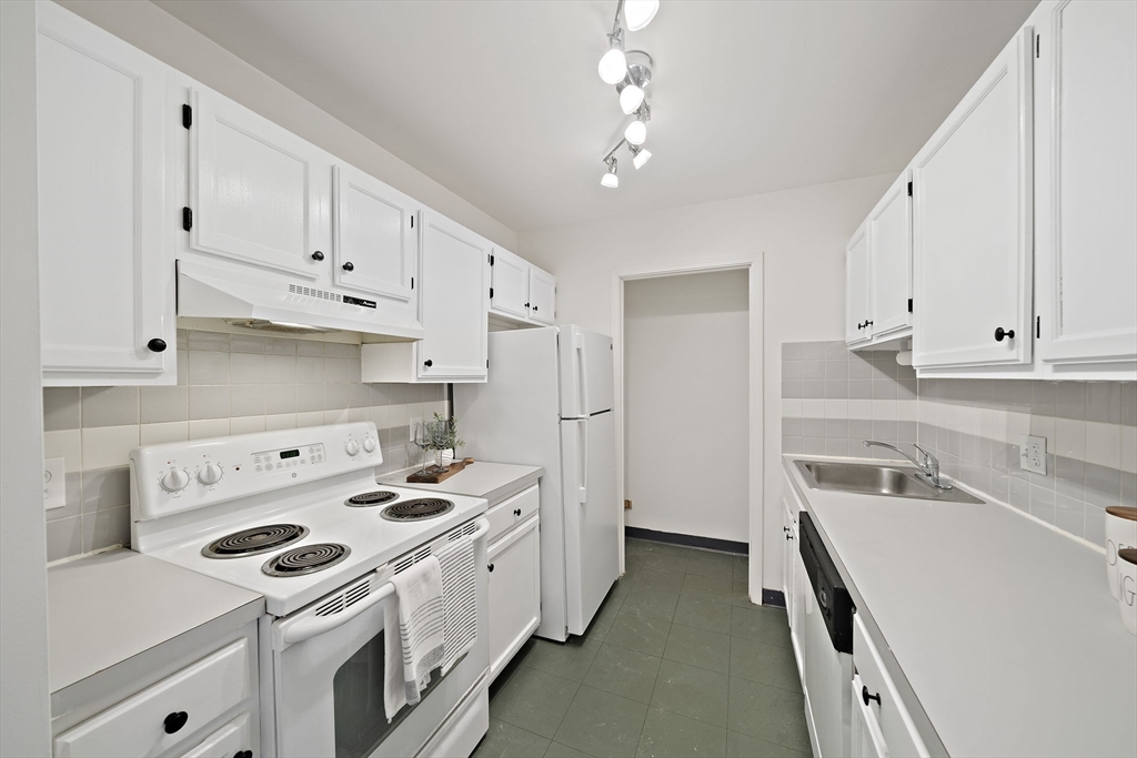 76 Elm Street, Unit 114 Boston, MA 02130 - Photo 6 of 26