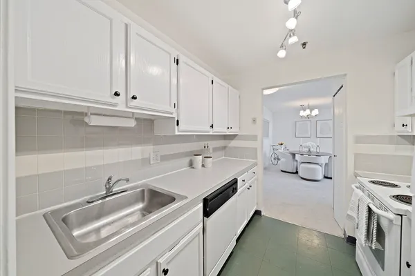 $675,000 | 76 Elm Street, Unit 114, Boston, MA 02130