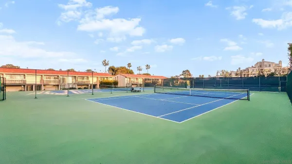 $2,421,500 | 441 South Sierra Avenue, Unit 208, Solana Beach, CA 92075