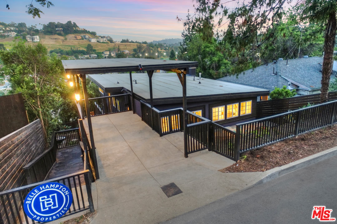 3922 Roderick Road Los Angeles, CA 90065 - Photo 25 of 29