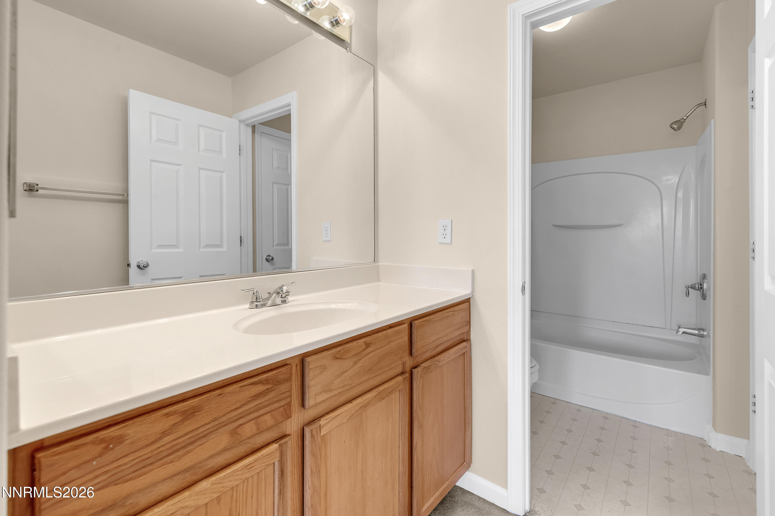 9248 Running Dog Circle Reno, NV 89506 - Photo 23 of 36 Jack and Jill Bathroom