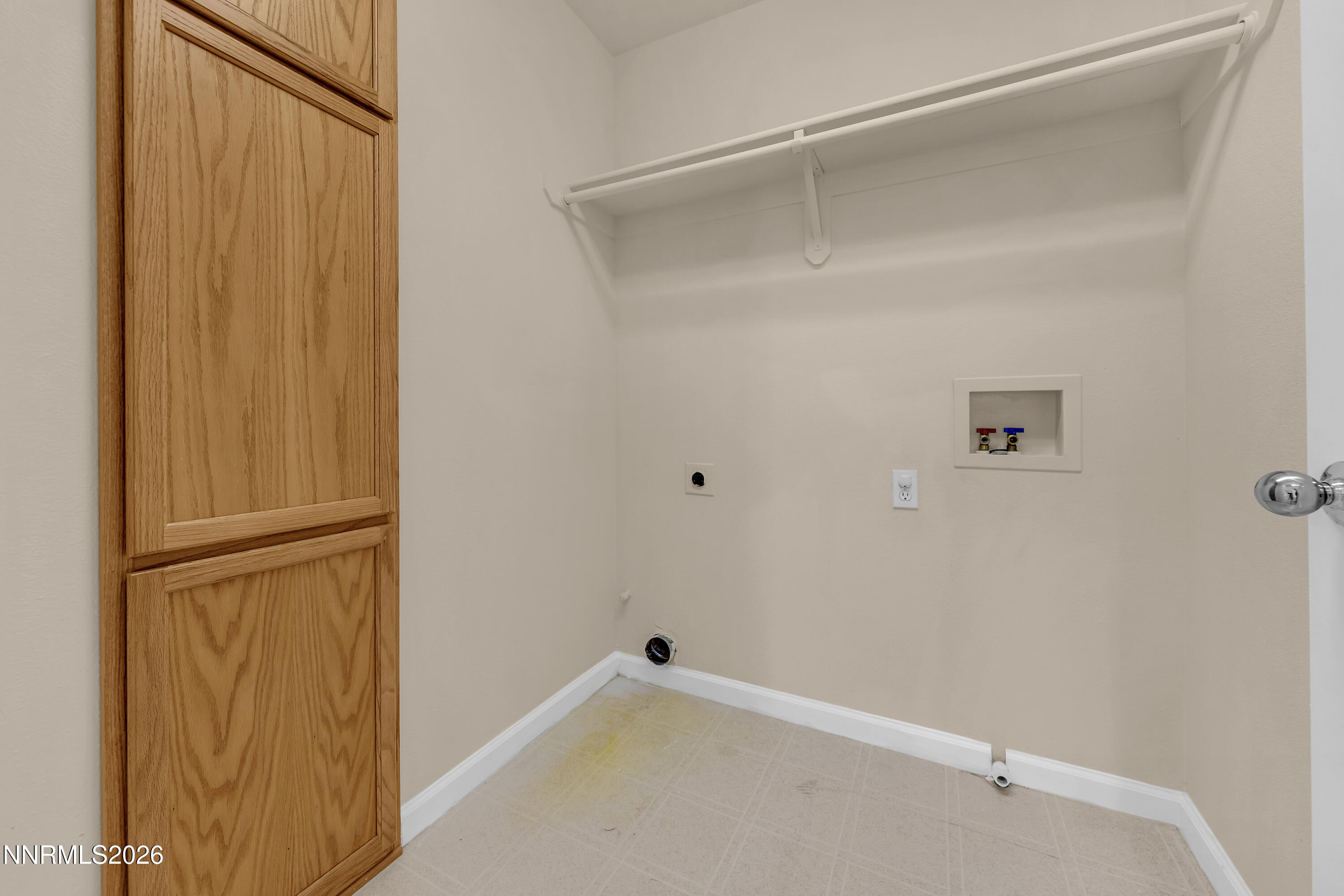9248 Running Dog Circle Reno, NV 89506 - Photo 31 of 36 Laundry Room