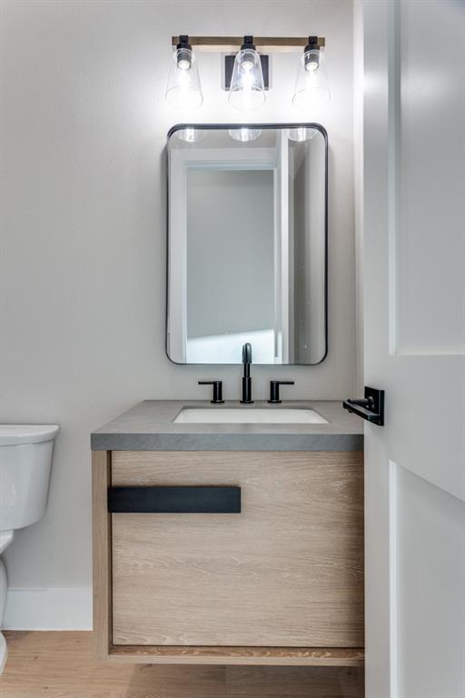 6306 Starlight Ranch Road Godley, TX 76044 - Photo 35 of 40 Half bathroom for guests