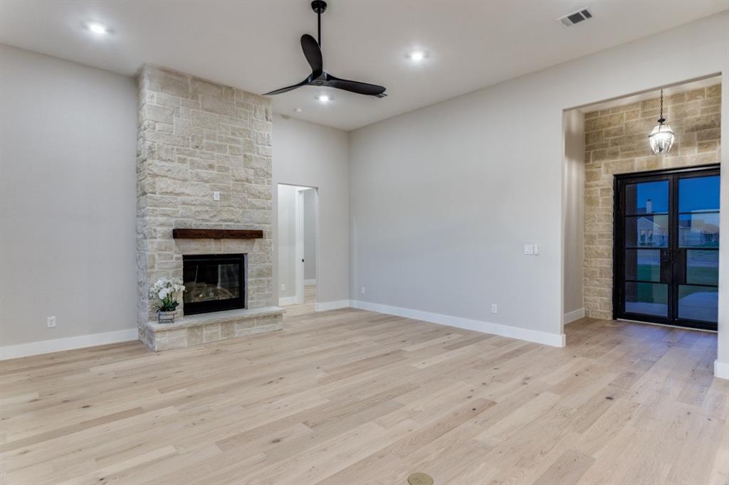 6306 Starlight Ranch Road Godley, TX 76044 - Photo 8 of 40