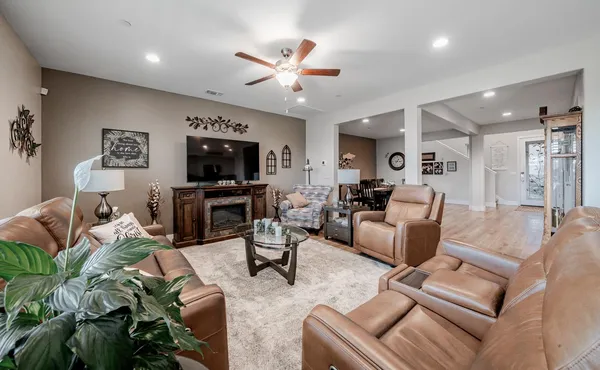 $729,000 | 928 Skansen Street, Kingsburg, CA 93631