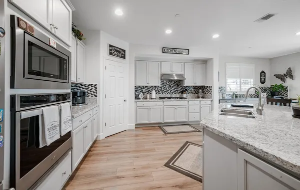 $729,000 | 928 Skansen Street, Kingsburg, CA 93631