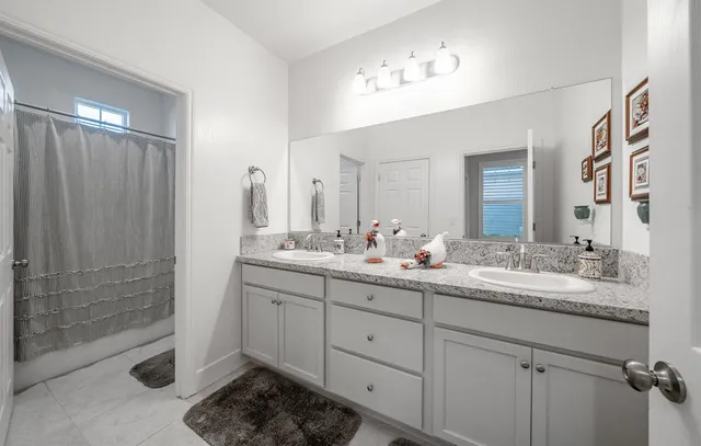 $759,000 | 928 Skansen Street, Kingsburg, CA 93631