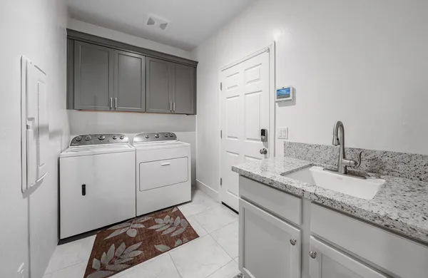 $729,000 | 928 Skansen Street, Kingsburg, CA 93631