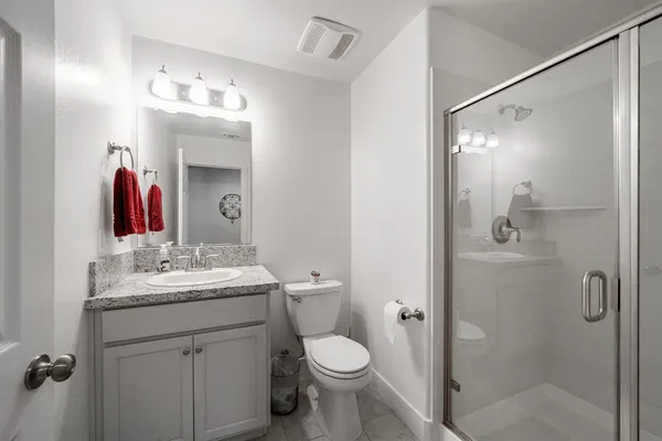 $729,000 | 928 Skansen Street, Kingsburg, CA 93631