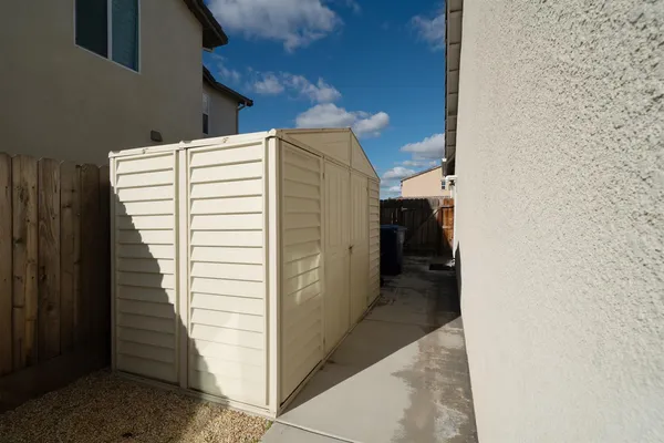 $739,000 | 928 Skansen Street, Kingsburg, CA 93631