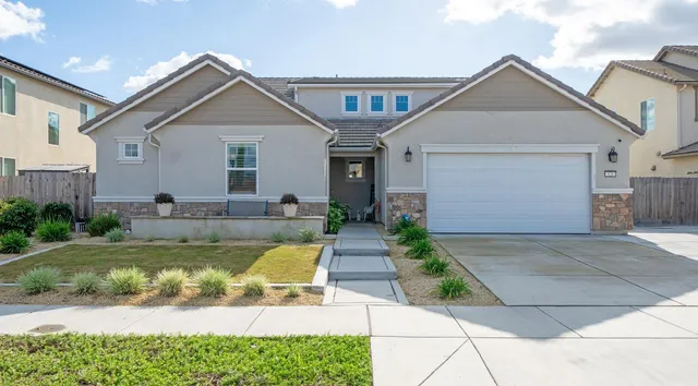 $759,000 | 928 Skansen Street, Kingsburg, CA 93631