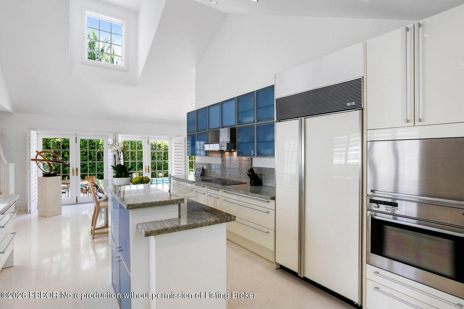 222 Monterey Road Palm Beach, FL 33480 - Photo 21 of 56 Kitchen